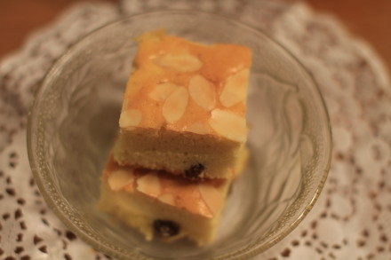 幸福，就是比平时多努力一点点—杏仁海绵蛋糕