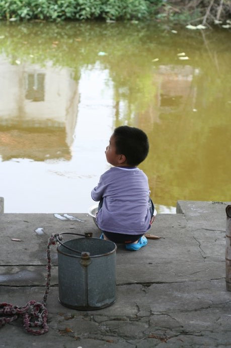 盛夏，阿婆家，小鱼